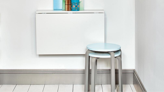 How to paint skirting boards
